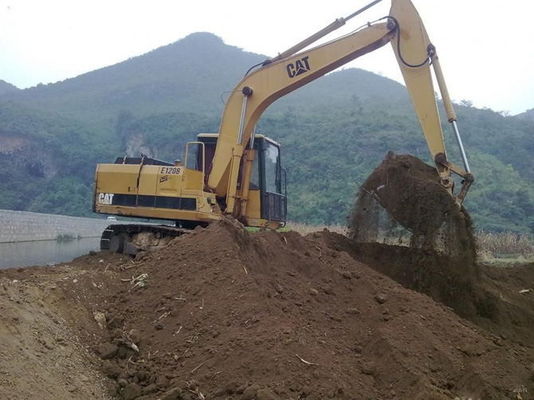 중국 2002년 80.3 kw 0.5cbm 버킷 E120B 사용되 CAT 굴삭기 협력 업체